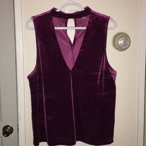 Wine Colored Velvet v-Neck Choker Top Size Large
